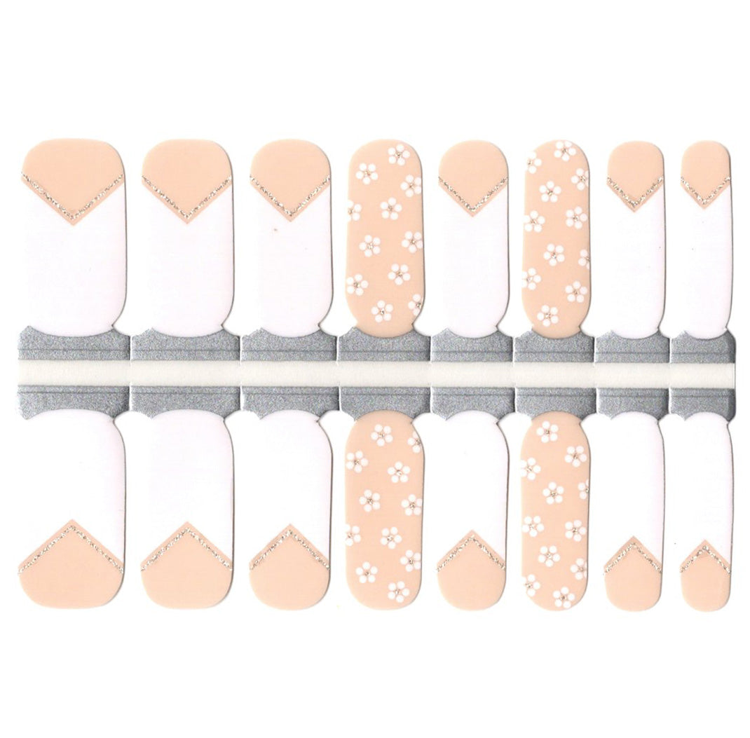 Couleurs du coucher du soleil avec dégradé d'ombre violet et rose pailleté argenté et jaune rayé