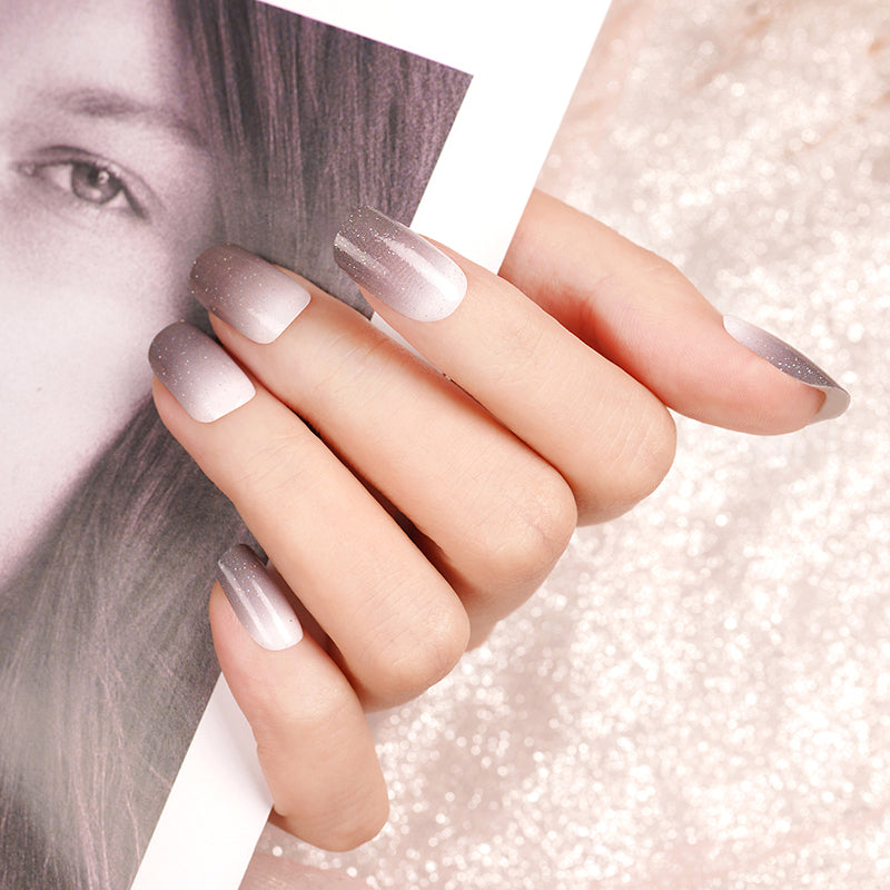 Dégradé ombré blanc à gris avec paillettes scintillantes