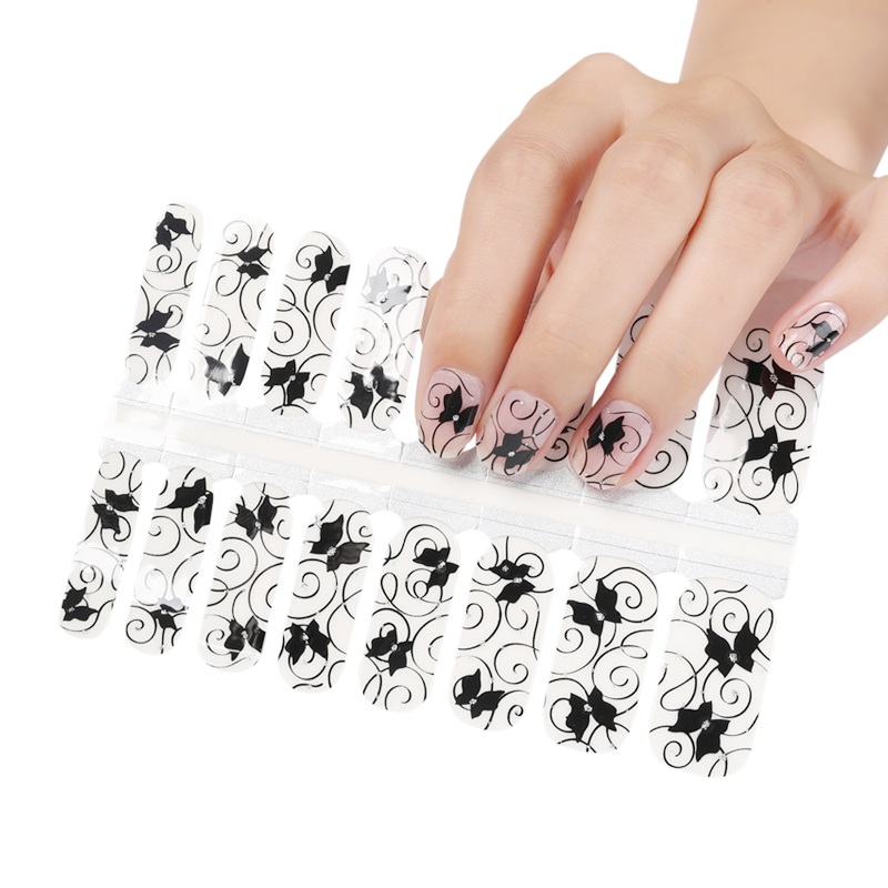 Papillon noir avec superposition d'arrière-plan transparente en dentelle scintillante argentée