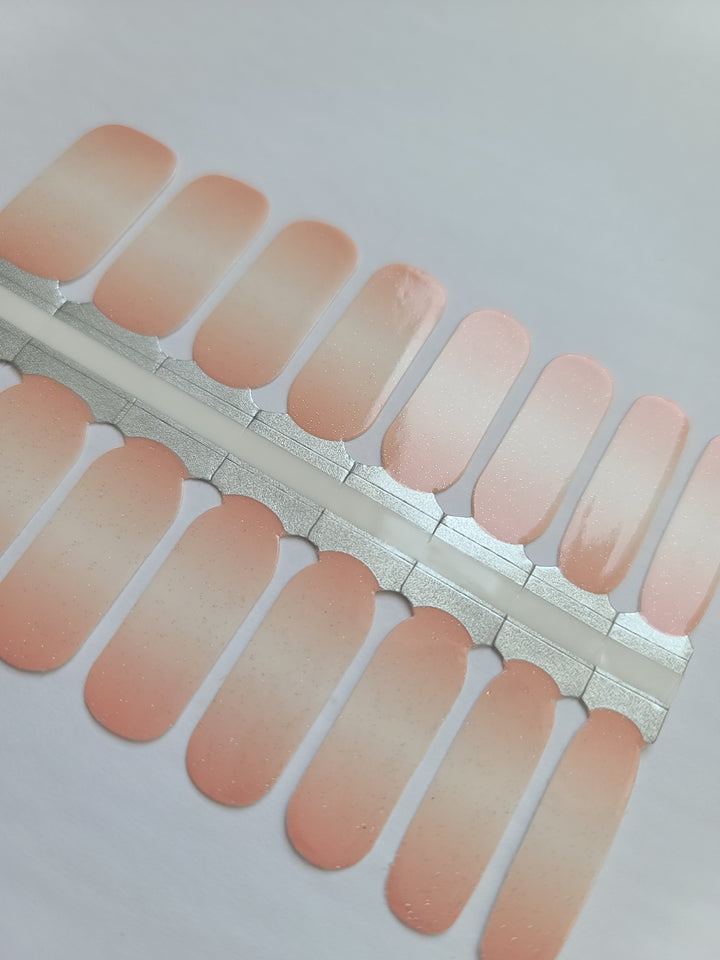 Dégradé ombré beige et blanc nu avec paillettes argentées