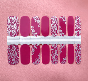 Violet magenta avec motif damassé argenté métallisé