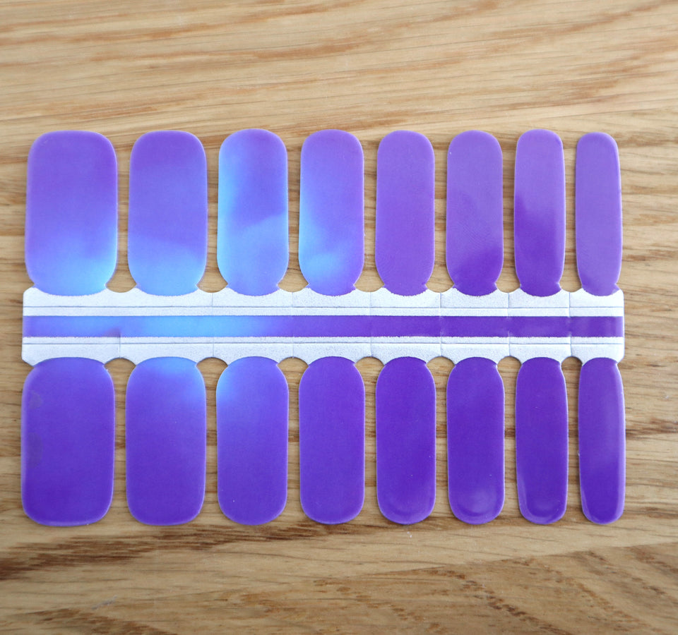 Color Changing Purple to Blue Solid Color Temperature Sensitive