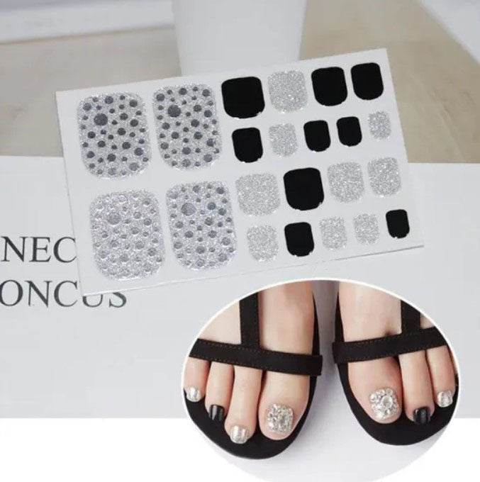 Pedicure 3D Silver Circles with Glitter and Black Solid Toe Nail Wraps