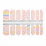 Lignes arc-en-ciel pastel et coeurs roses Saint Valentin