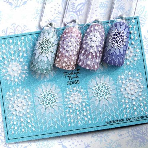 Conception d'ongles entiers de flocons de neige blancs d'hiver 3D